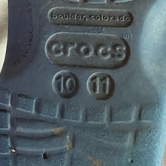 Crocs for kids! Preowned! Size 10-11 children’s! Blue - Picture 4 of 5